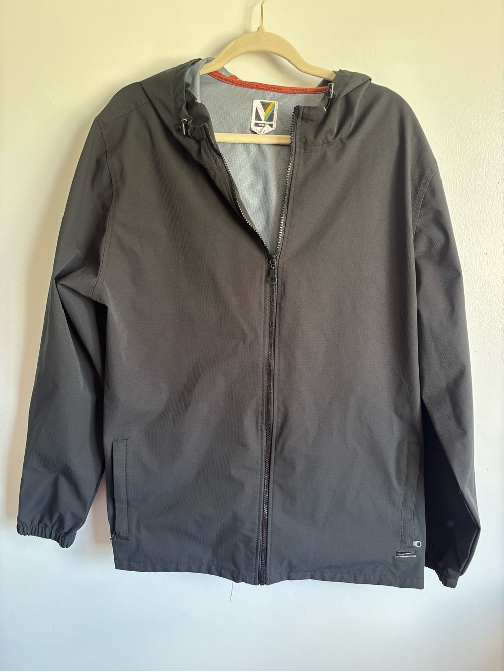 Men’s Voyager Lightweight Windbreaker hooded jacket hiking camping size XL